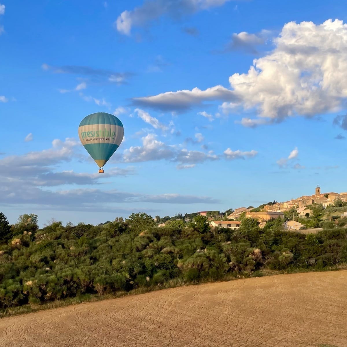 ol-montgolfiere-aero-provence
